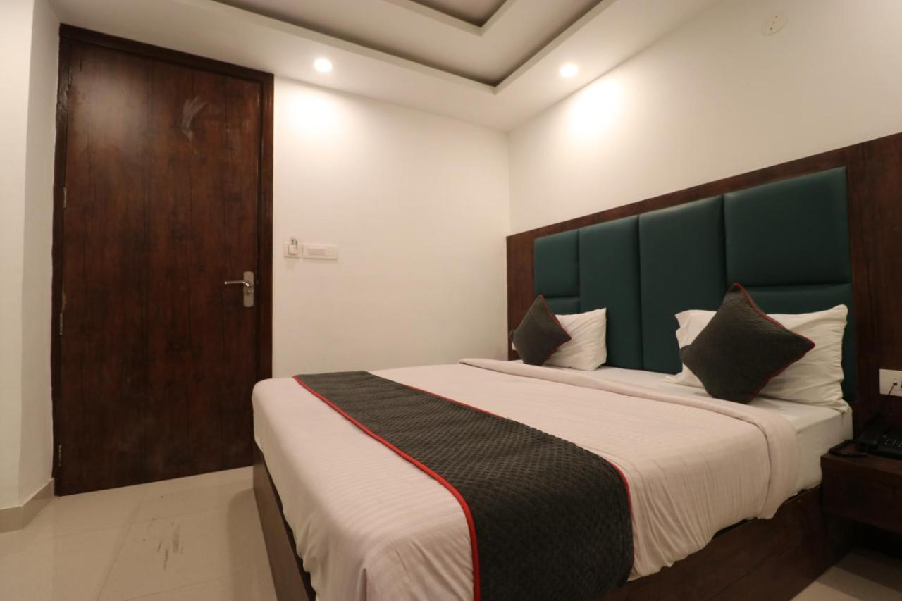 Hotel Krone A Family Hotel Near Igi Airport Delhi New Delhi Exteriör bild