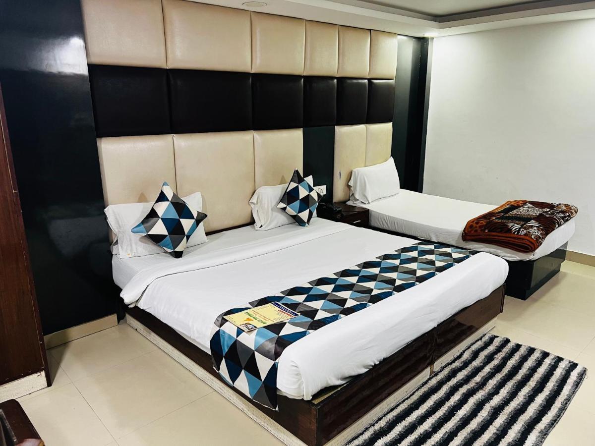 Hotel Krone A Family Hotel Near Igi Airport Delhi New Delhi Exteriör bild