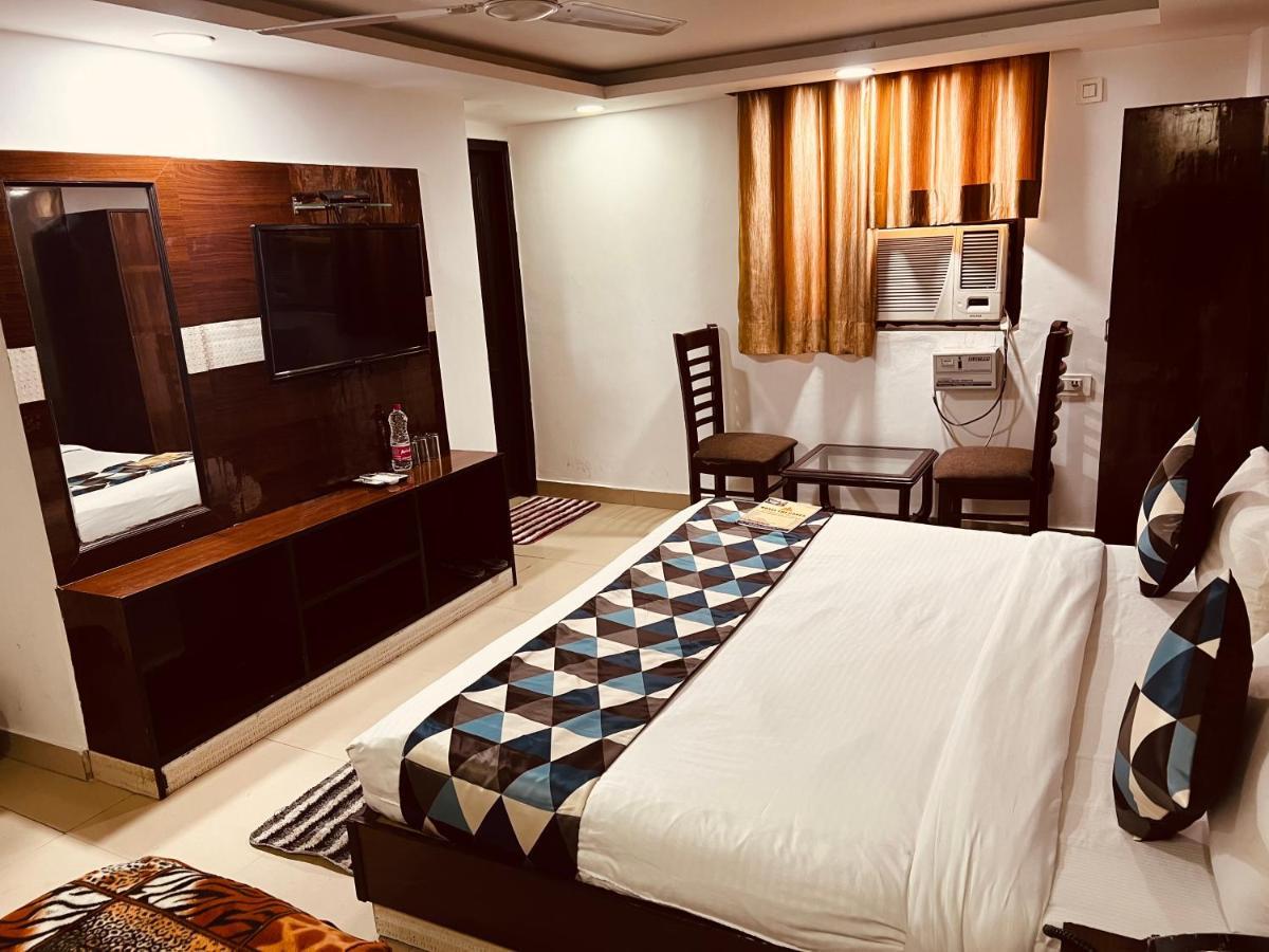 Hotel Krone A Family Hotel Near Igi Airport Delhi New Delhi Exteriör bild