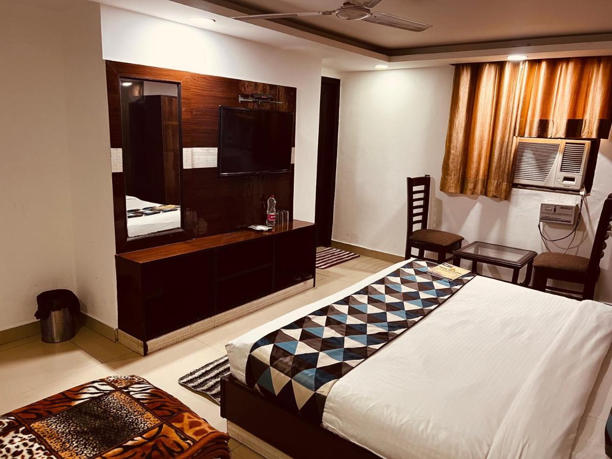 Hotel Krone A Family Hotel Near Igi Airport Delhi New Delhi Exteriör bild