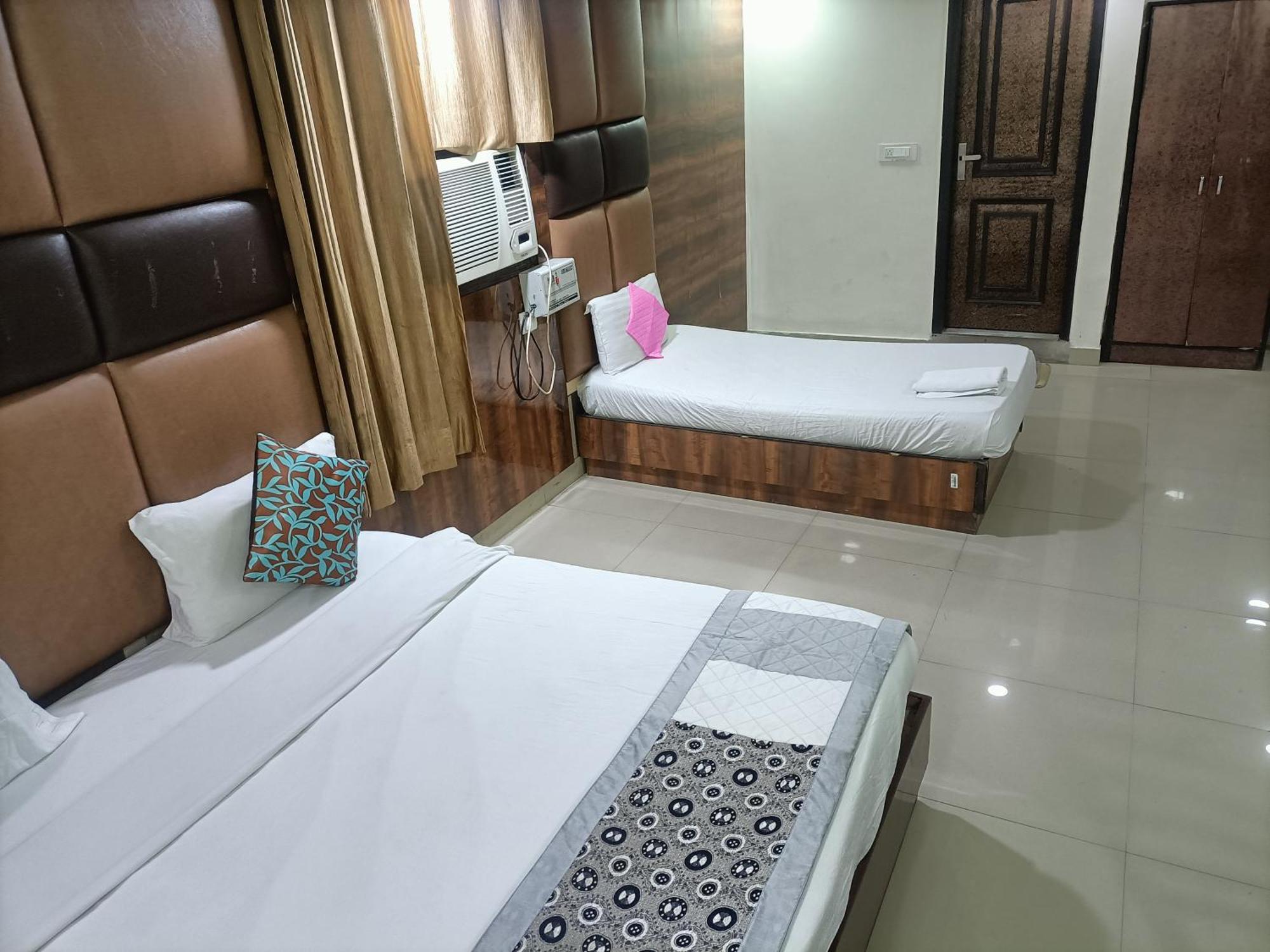Hotel Krone A Family Hotel Near Igi Airport Delhi New Delhi Exteriör bild