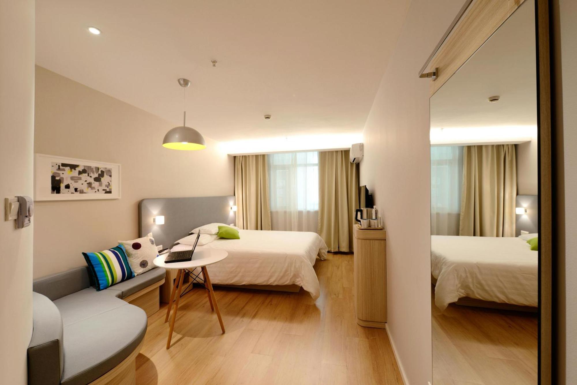 Hotel Krone A Family Hotel Near Igi Airport Delhi New Delhi Exteriör bild